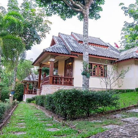 Mont Goei Pai Hotel Exterior photo