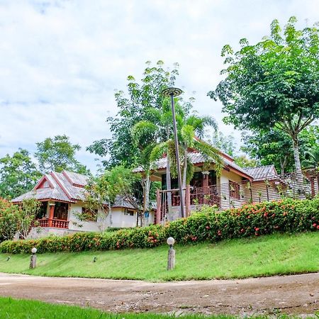 Mont Goei Pai Hotel Exterior photo