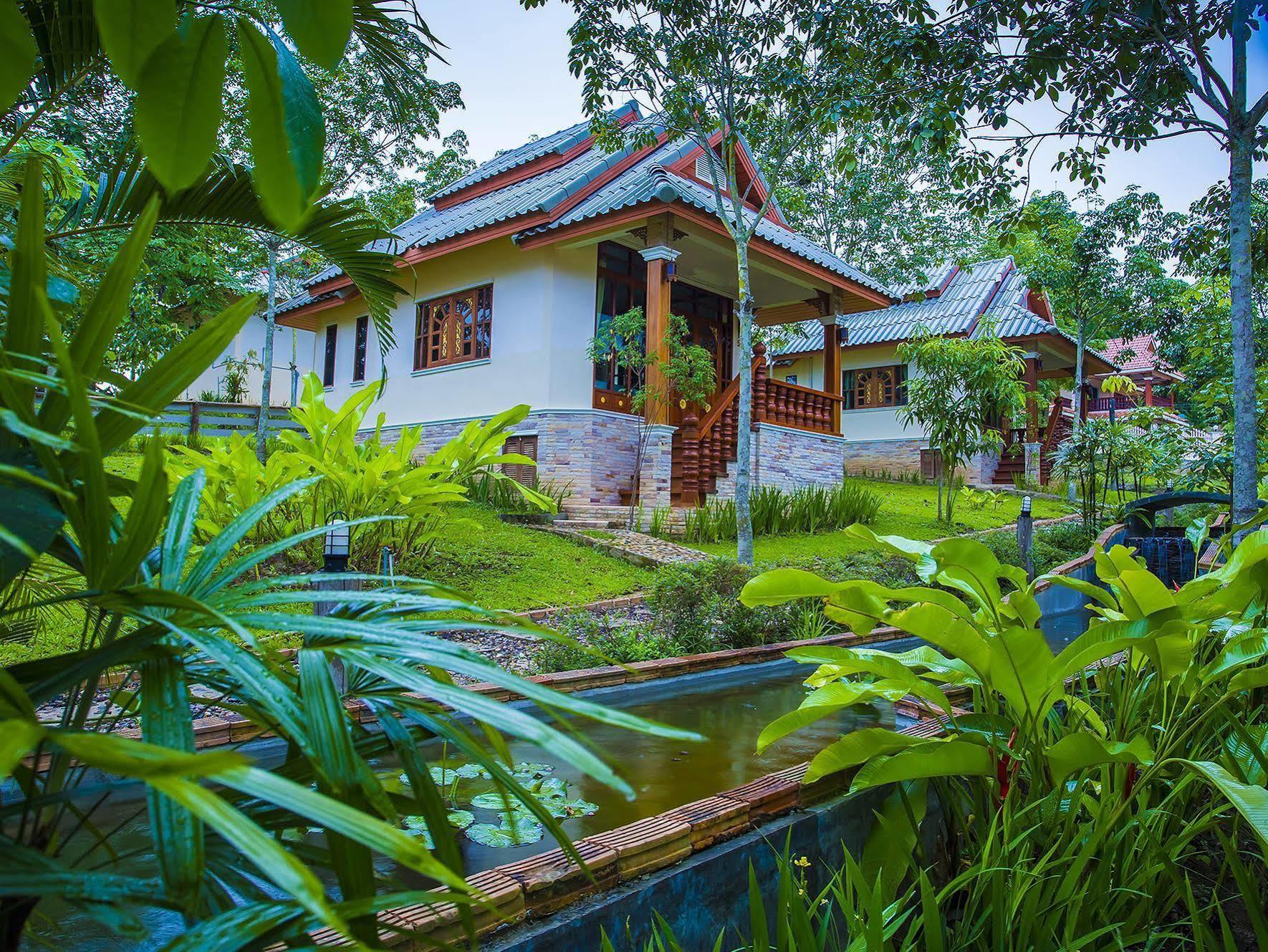 Mont Goei Pai Hotel Exterior photo